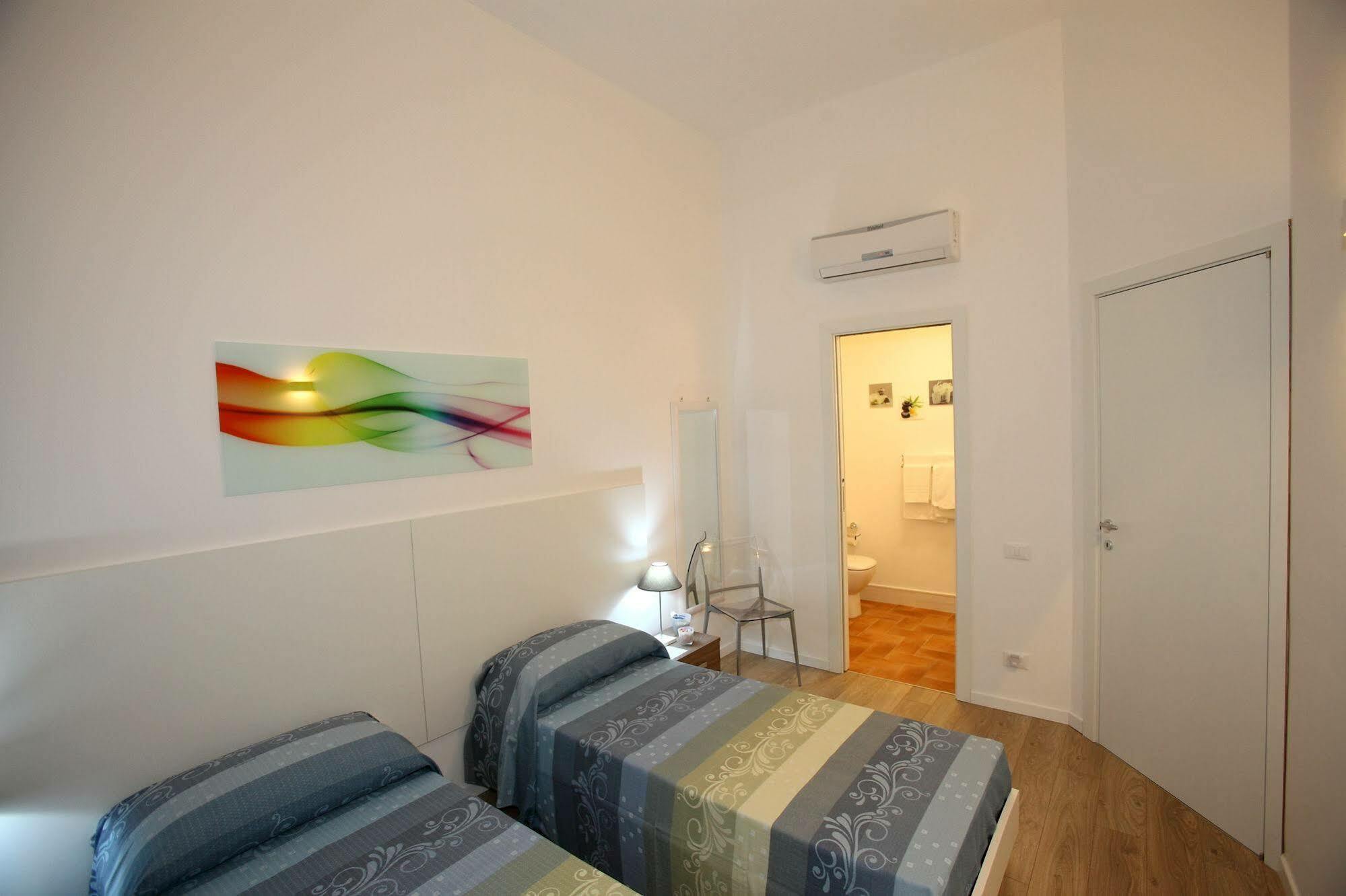 B&B Teatro Palermo Bagian luar foto