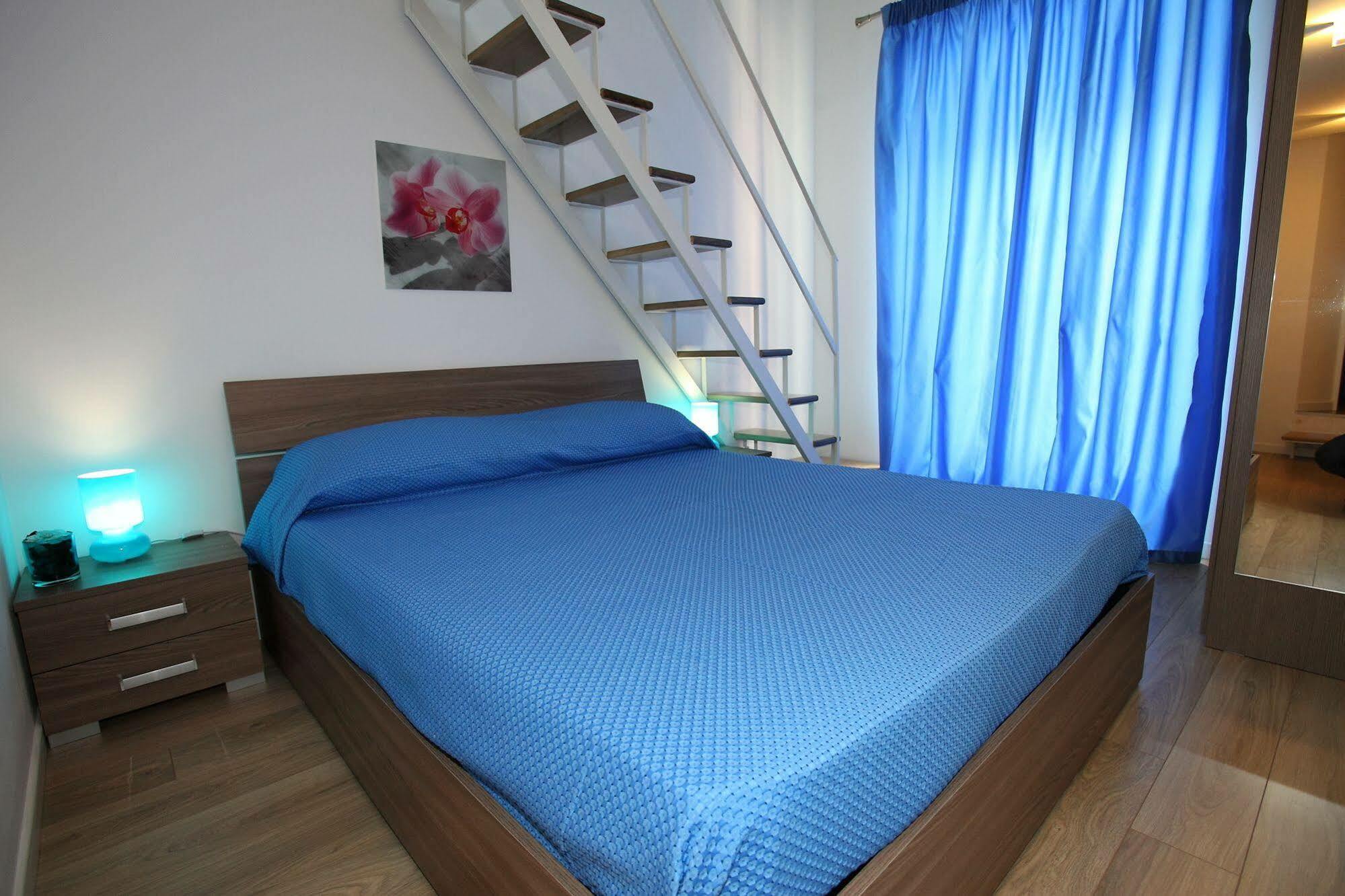 B&B Teatro Palermo Bagian luar foto