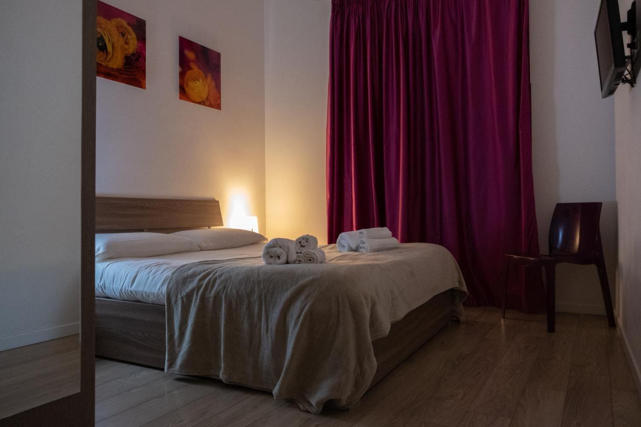 B&B Teatro Palermo Bagian luar foto