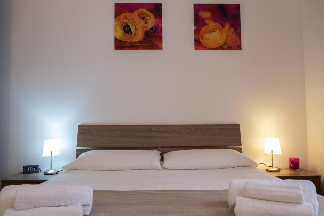 B&B Teatro Palermo Bagian luar foto